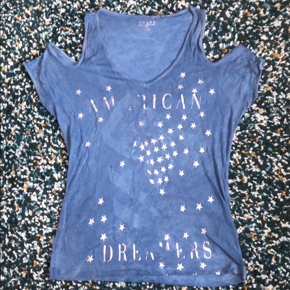 ❣️$10 CLEARANCES ❣️Guess blue show shoulder tee